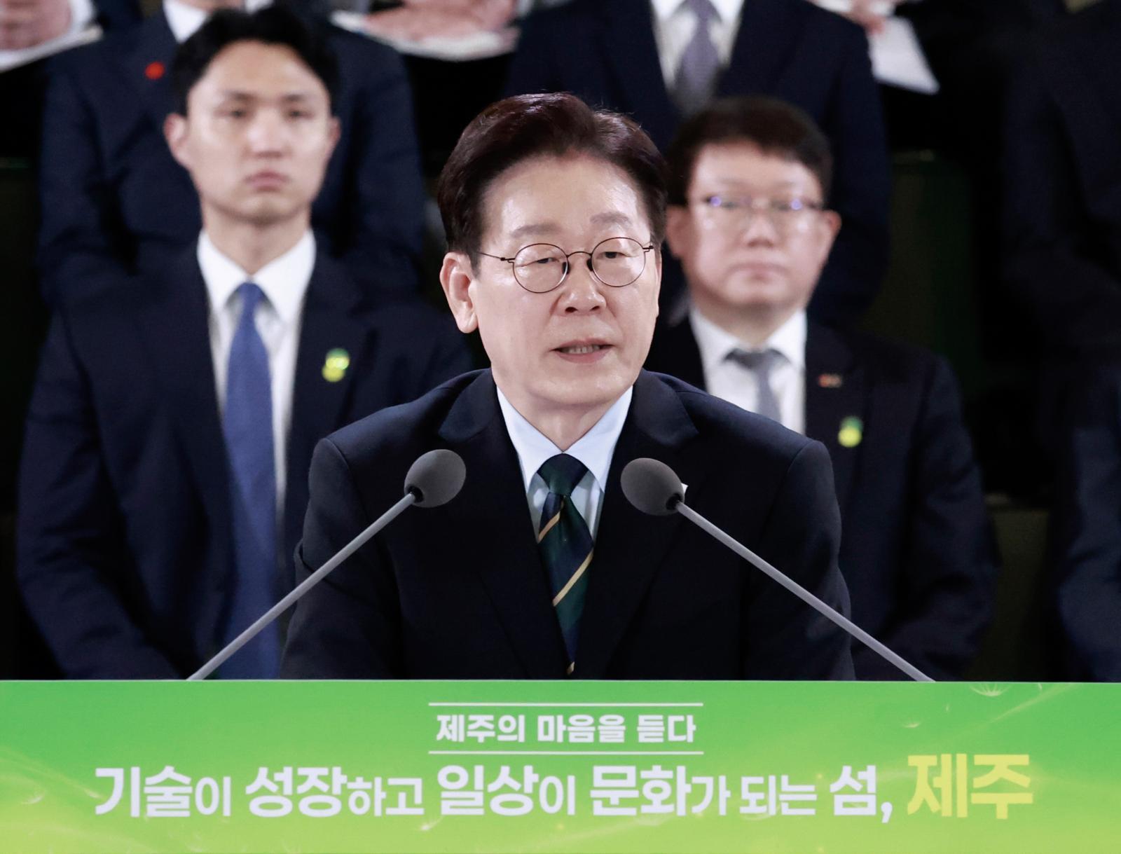 이재명 대통령이 30일 제주 한라대학교에서 열린 ‘제주의 마음을 듣다’ 타운홀미팅 간담회에서 발언을 하고 있다. 2026.3.30 뉴스1