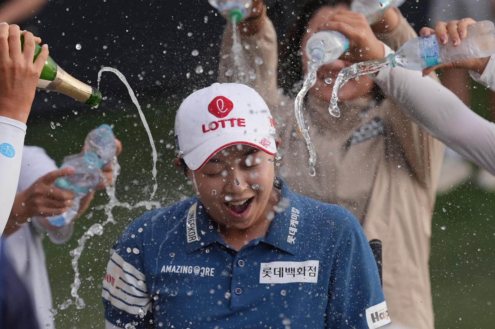 美무대 첫 2연승 첫 2연패… 서른하나, 다시 불타오르다