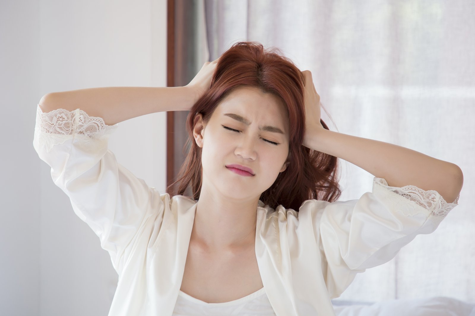 봄만 되면 머리가 지끈지끈…단순 두통 아닌 ‘이 질환’?