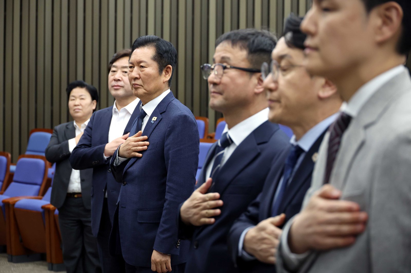 정청래 “역대 가장 빠른 추경 처리…국민에 조금은 면목 서”
