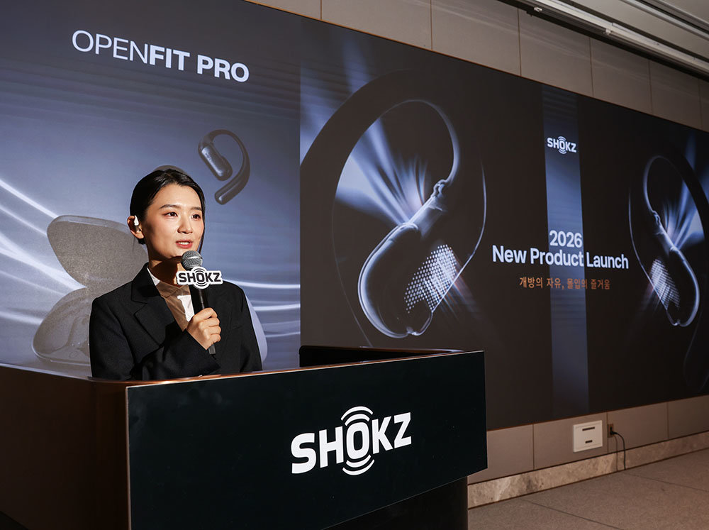 오픈핏 프로를 소개하는클로이 샥즈 PM / 출처=샥즈코리아