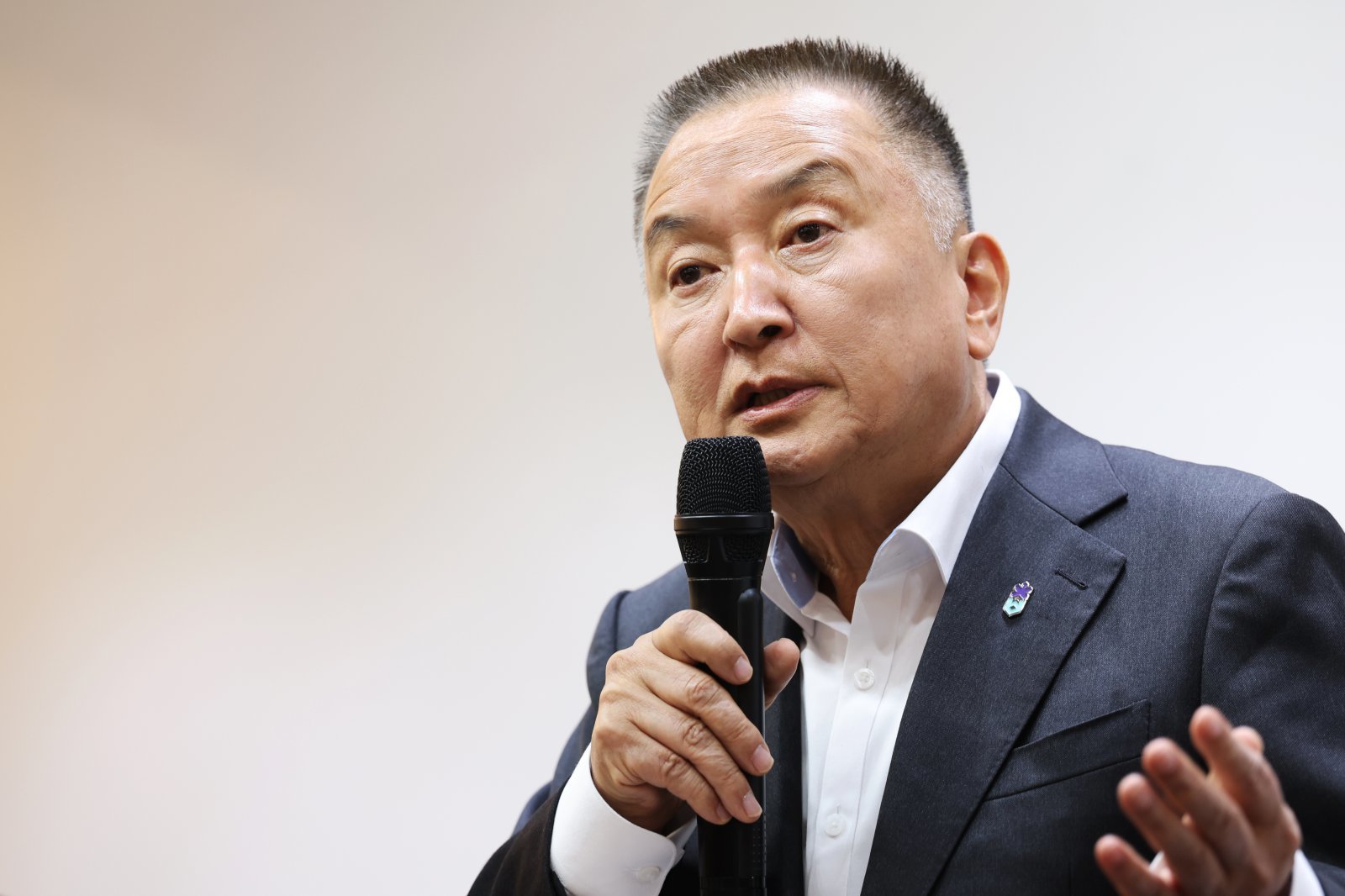김영환 “법원 결정 따라 공천 경쟁 기회 줬으면…불출마는 없다”