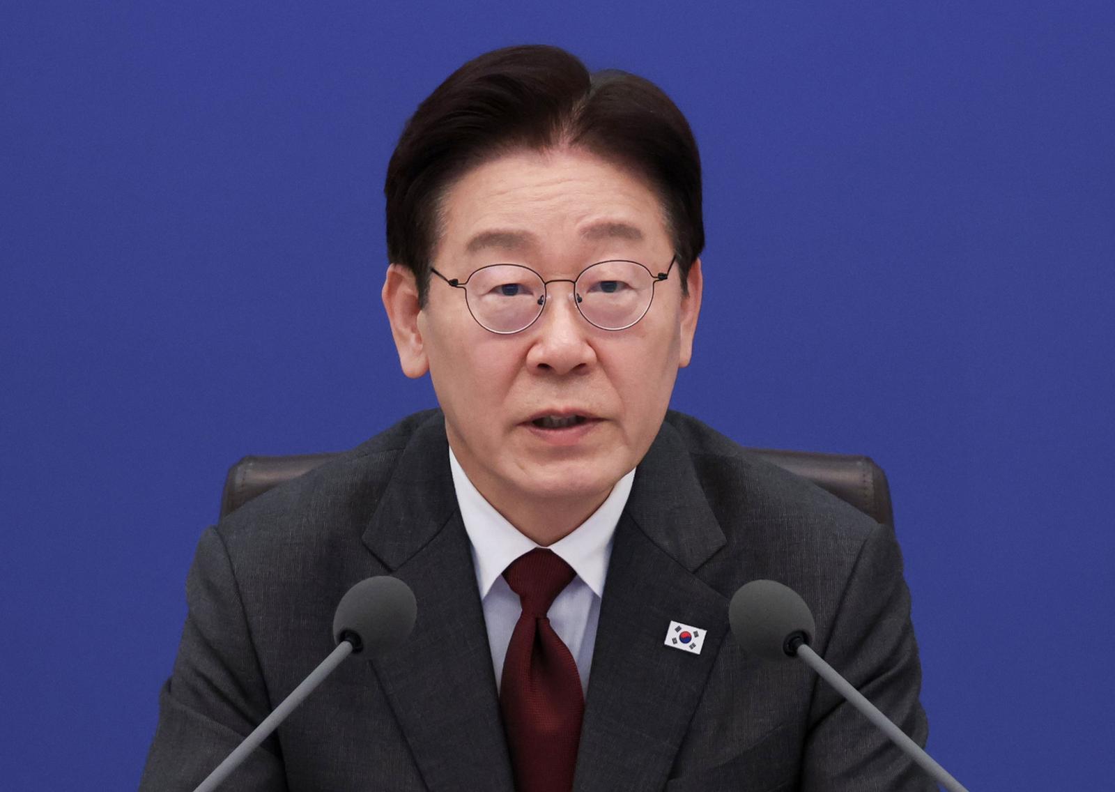 李대통령 “전쟁 영향 품목 목록화…해외 대체공급선 적극 발굴”