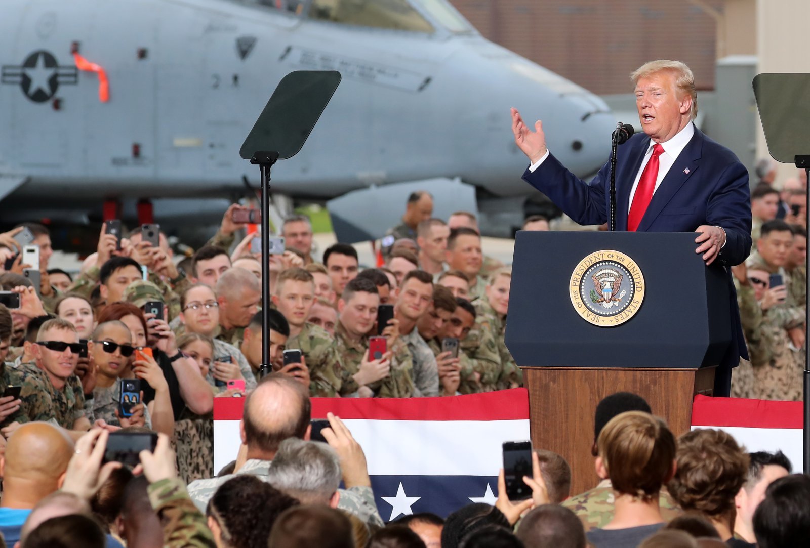 도널드 트럼프(Donald Trump) 미국 대통령이 30일 오후 경기 평택시 주한미군 오산 공군기지에서 연설을 하고 있다. 2019.06.30.    【평택=뉴시스】