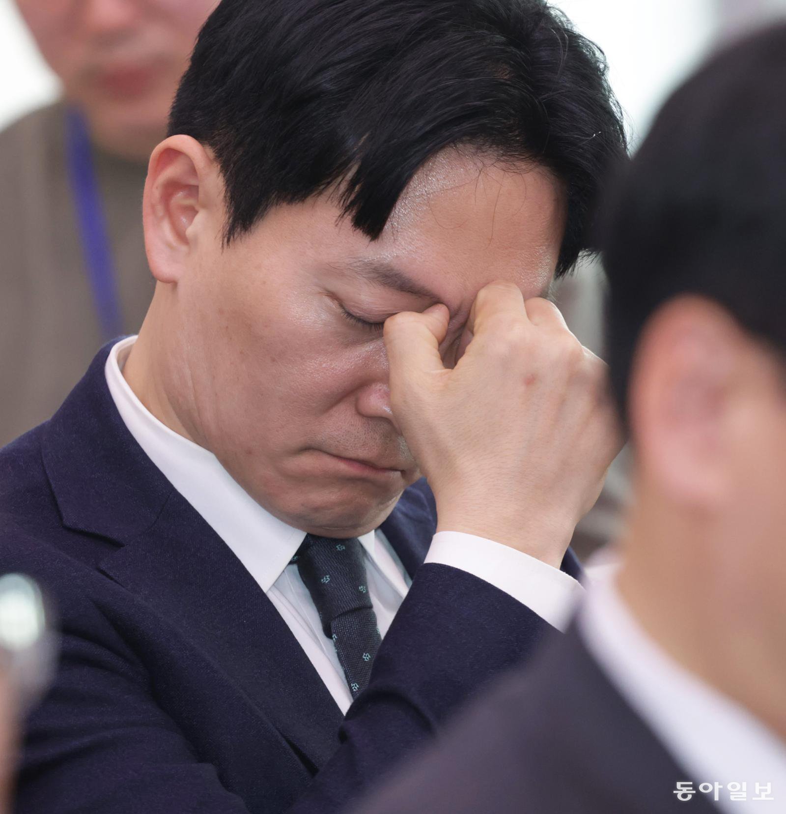 [정치 한 컷]국회 불려온 박상영 검사, 곤혹스런 표정 이유는?