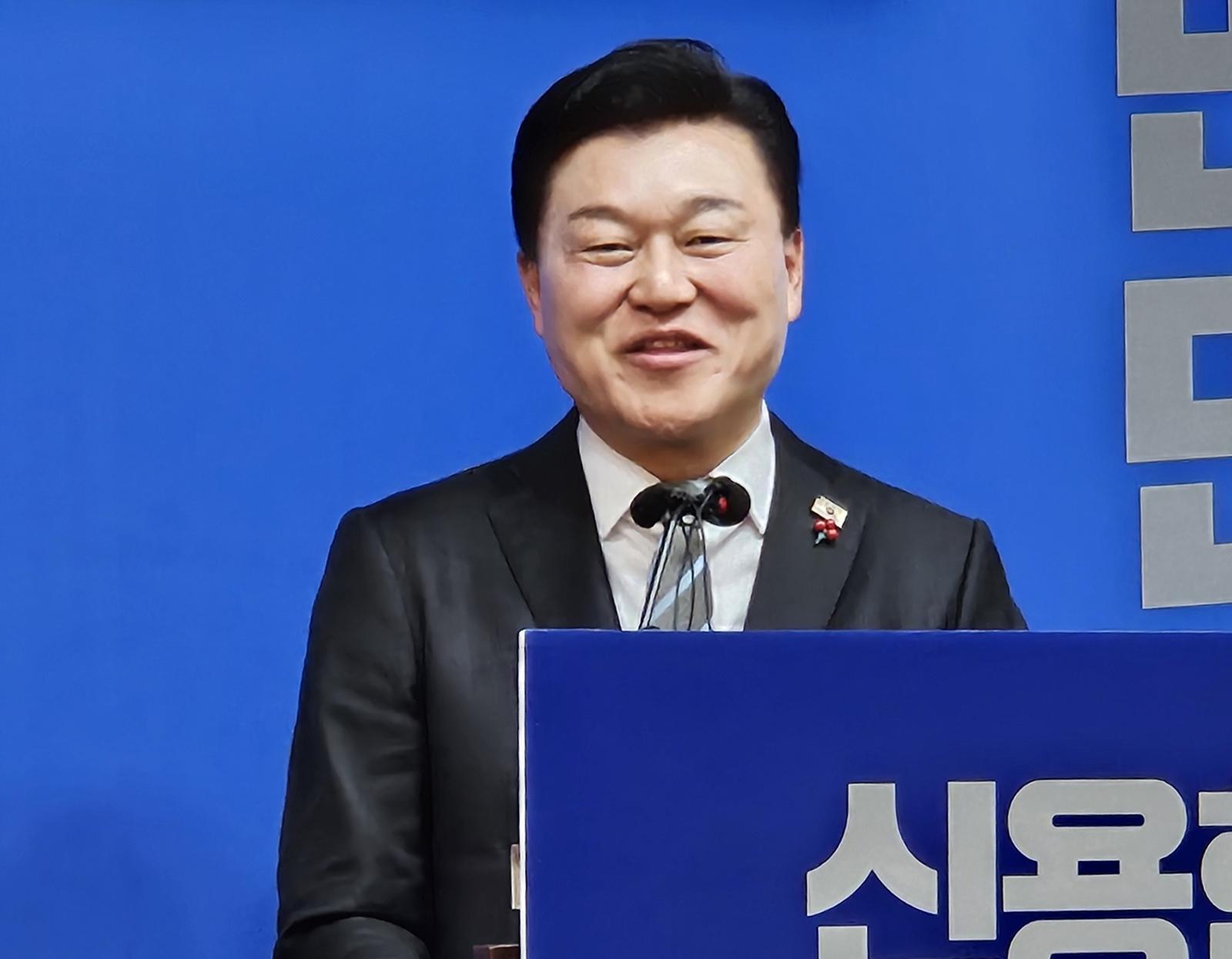 與충북지사 후보에 신용한…“원팀으로 승리”