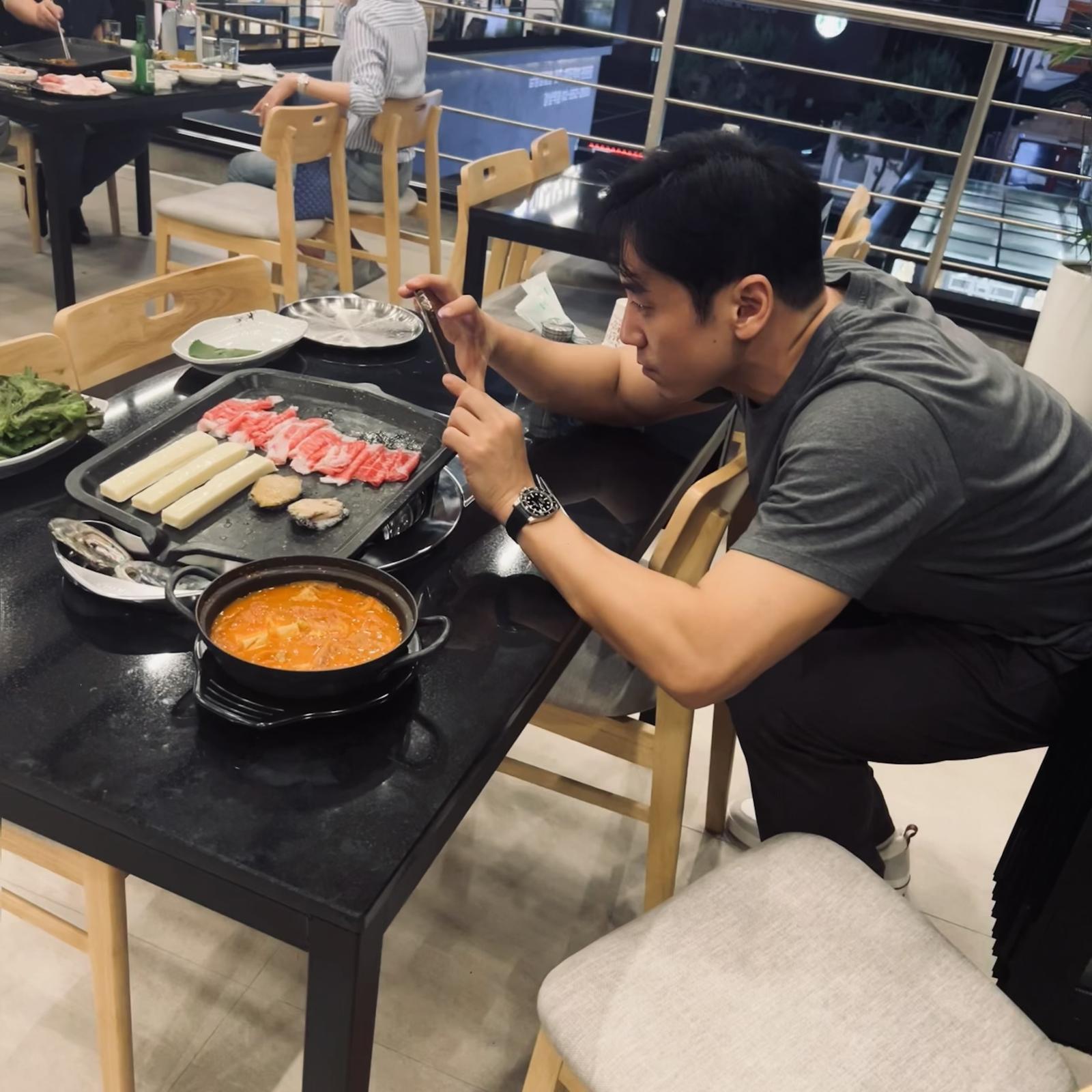 자영업 초창기 한규철의 모습.    한규철 제공