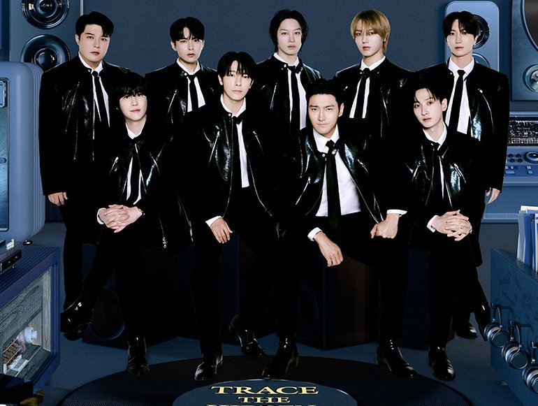 슈퍼주니어 콘서트장 ‘객석 펜스’ 무너져 관객 3명 추락