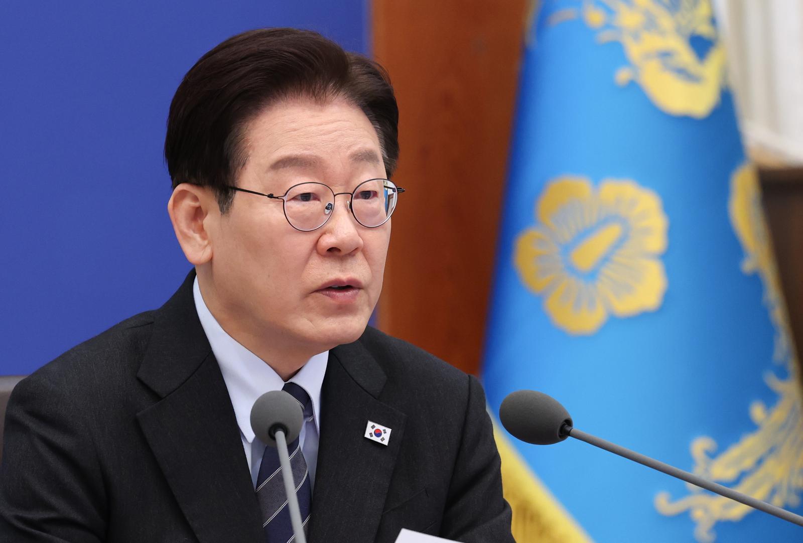[속보]李 “중동발 위기를 재생에너지 강국 향하는 기회로 만들어야”
