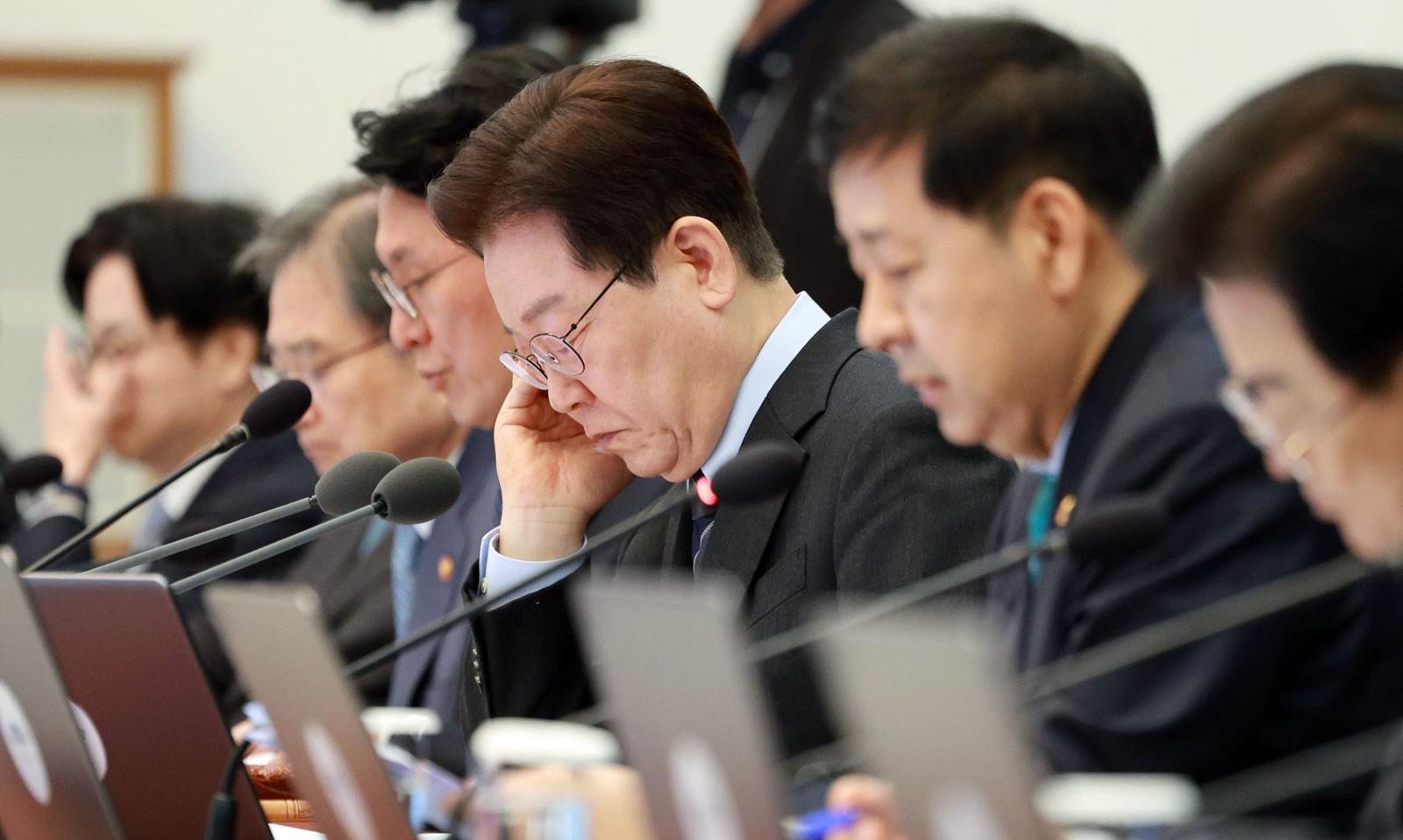 국가채무 1300조 넘었다…추경 영향 재정적자 2년 연속 100조 원대
