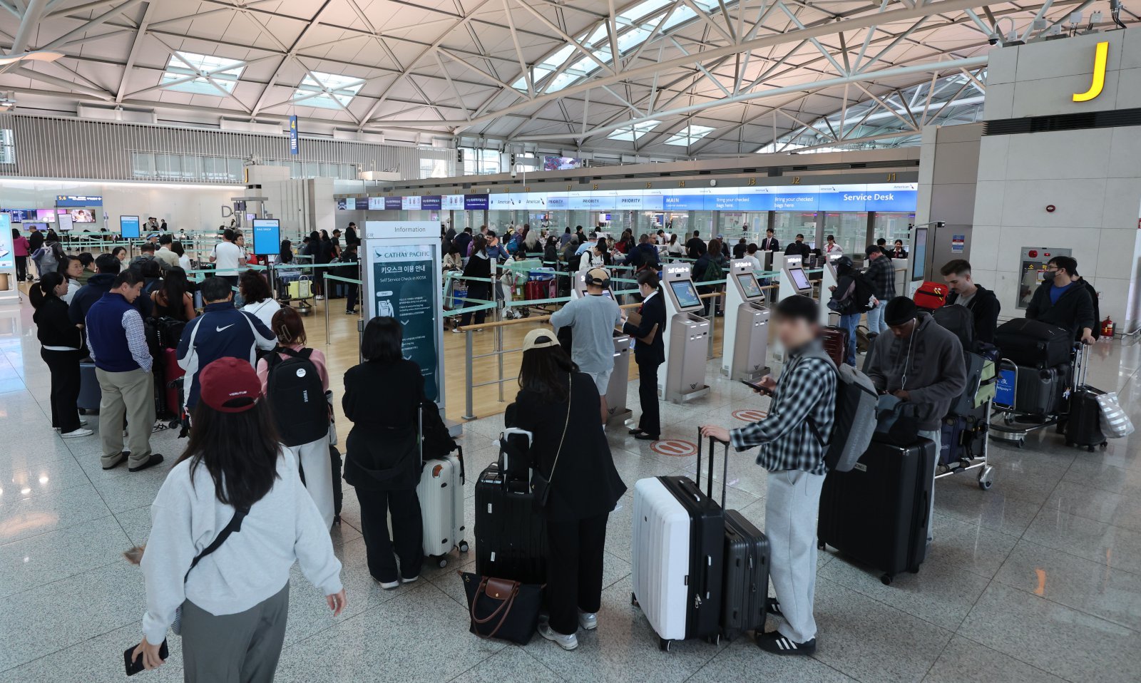 중동 전쟁 장기화에 인천공항 반사이익…3월 환승객 28% 껑충