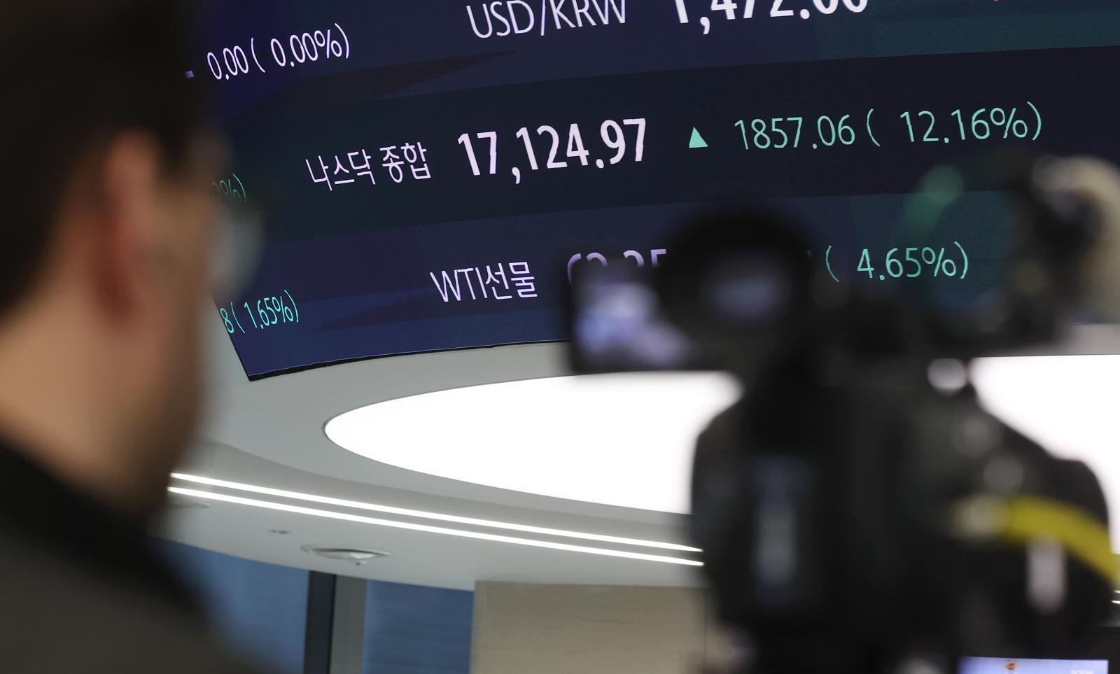 서학개미가 사랑하는 ‘QQQ’ 대체재 생길까, 블랙록 새 ETF 출시 나서