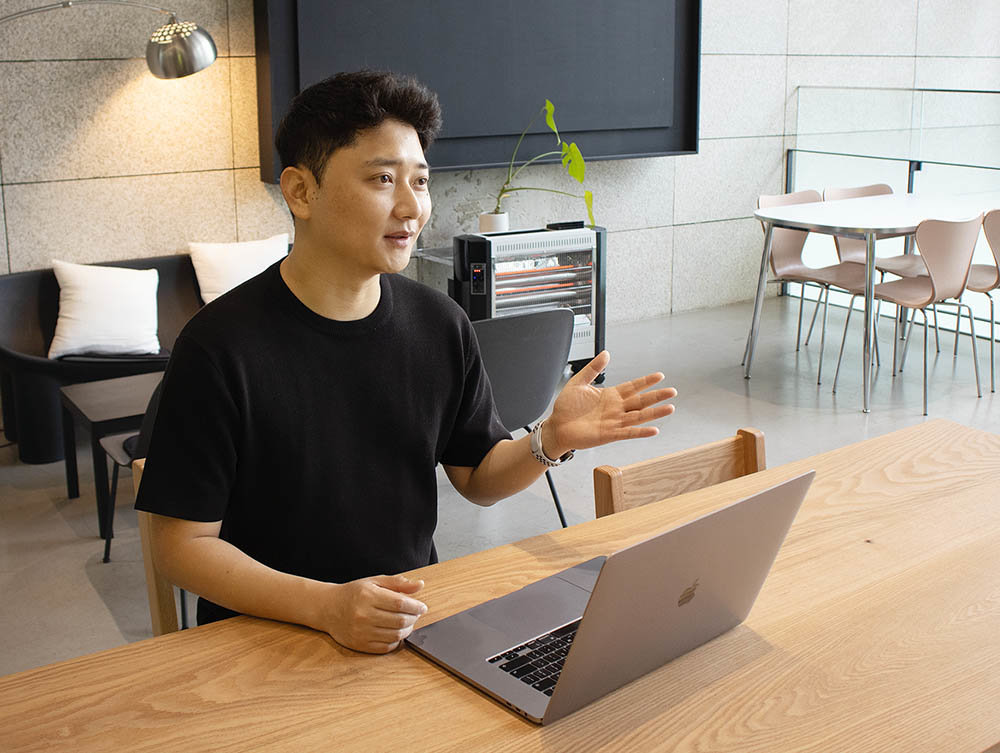 요비의 기술적 특성과 향후 개발 방향에 대해 설명하는 김덕인 CTO / 출처=타이디비