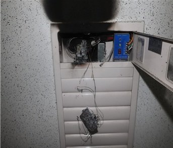 12층짜리 오피스텔 층마다 올라가며 복도에 불…“부모와 다퉈서”