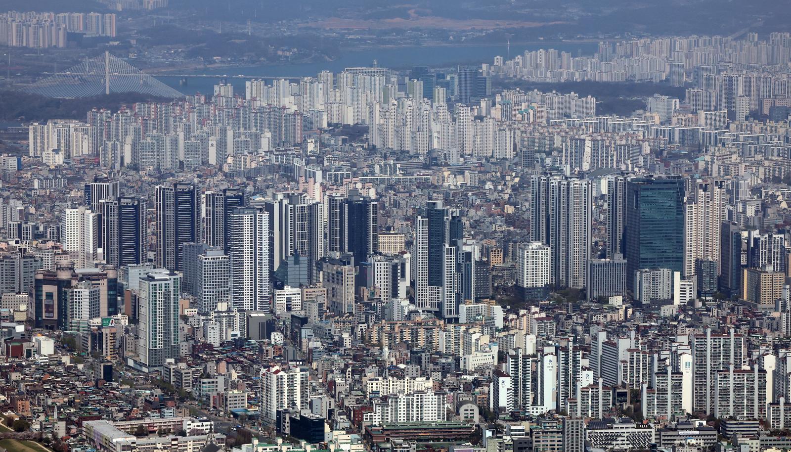 서울 아파트 3채중 1채는 준공 30년 초과…“재건축 촉진해야”