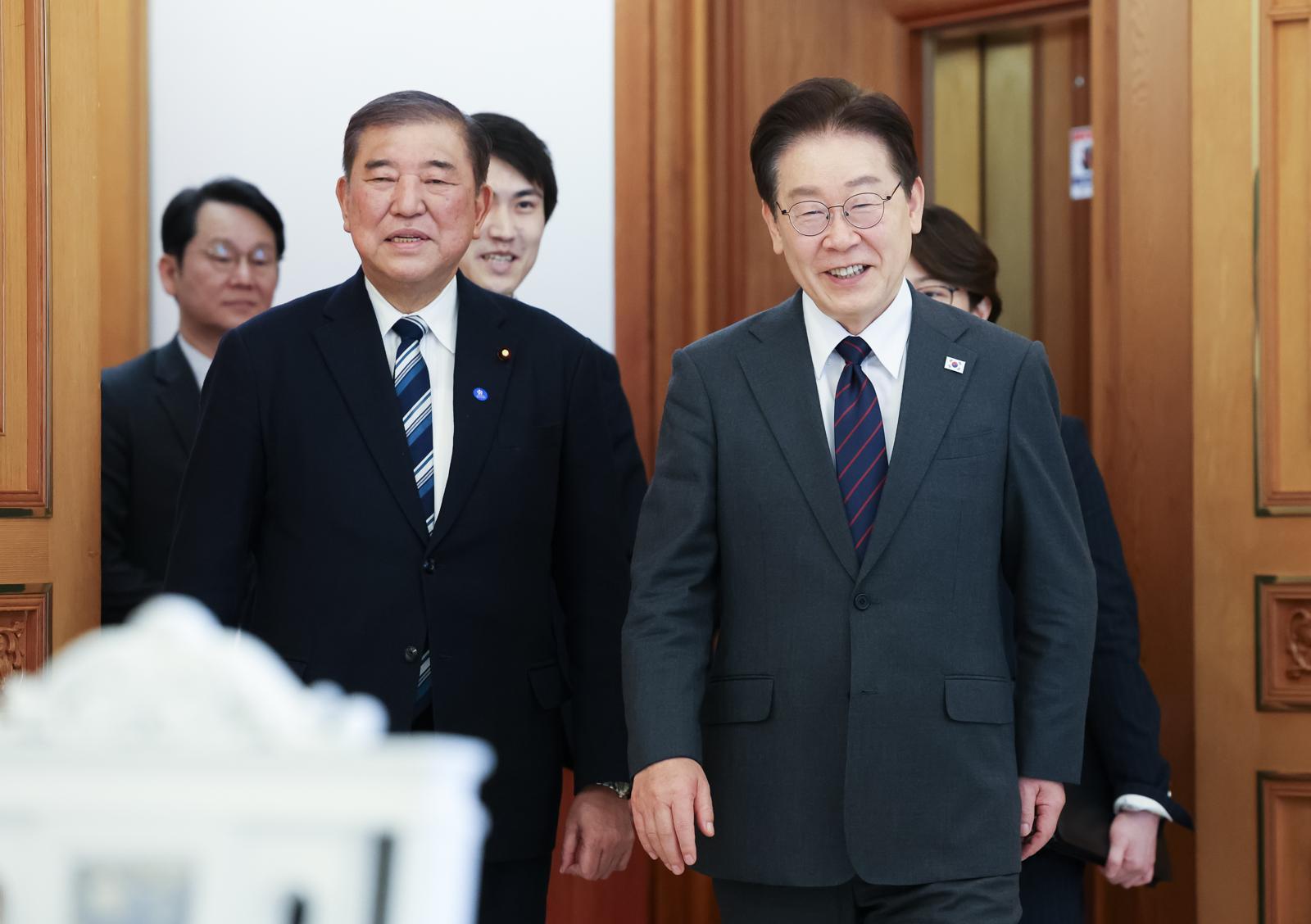 이재명 대통령이 8일 청와대에서 이시바 시게루 전 일본 총리를 접견하고 있다. 2026.4.8 ⓒ뉴스1