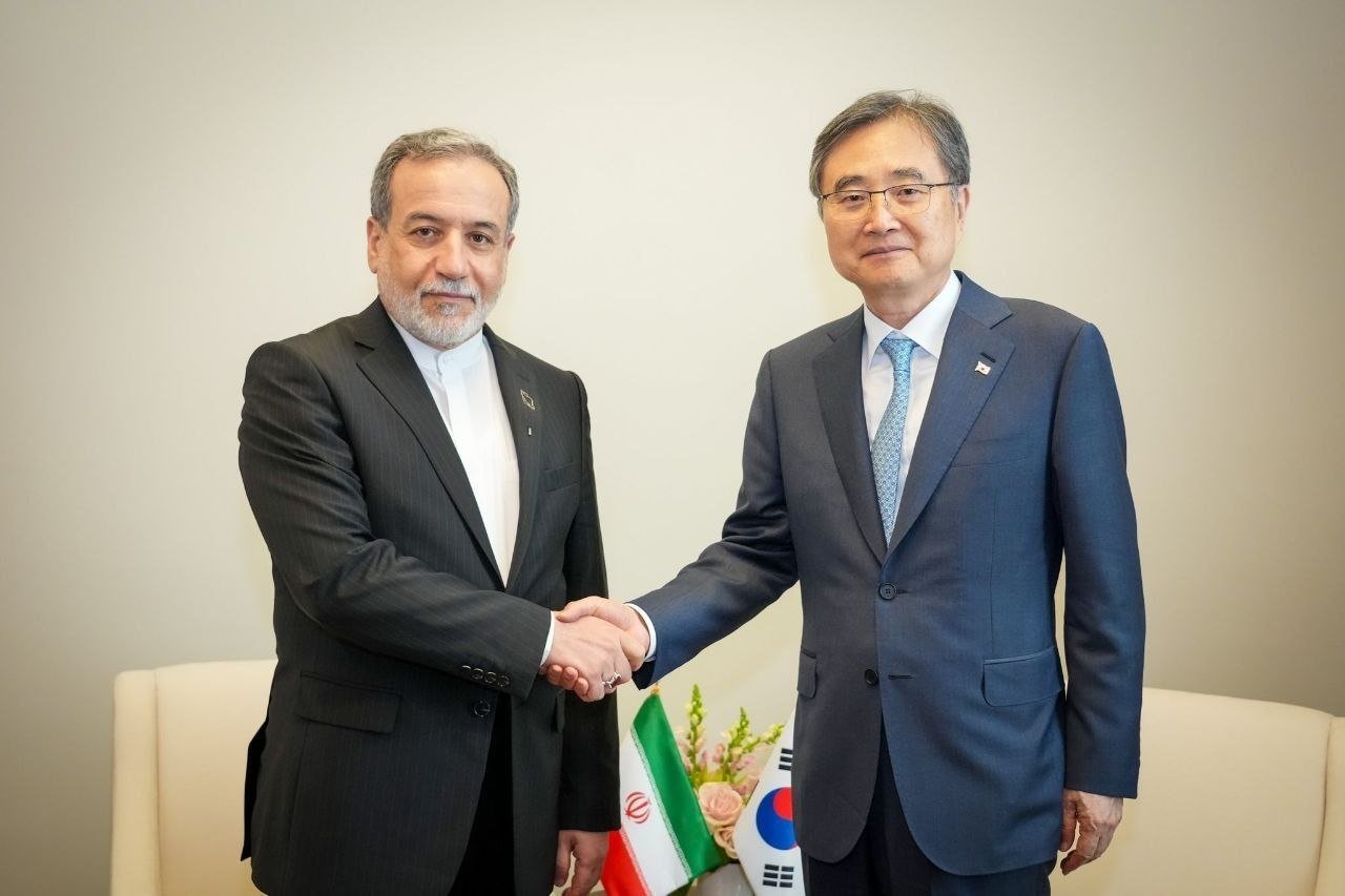 조현 “이란에 장관 특사 파견”…이란 외교장관과 통화