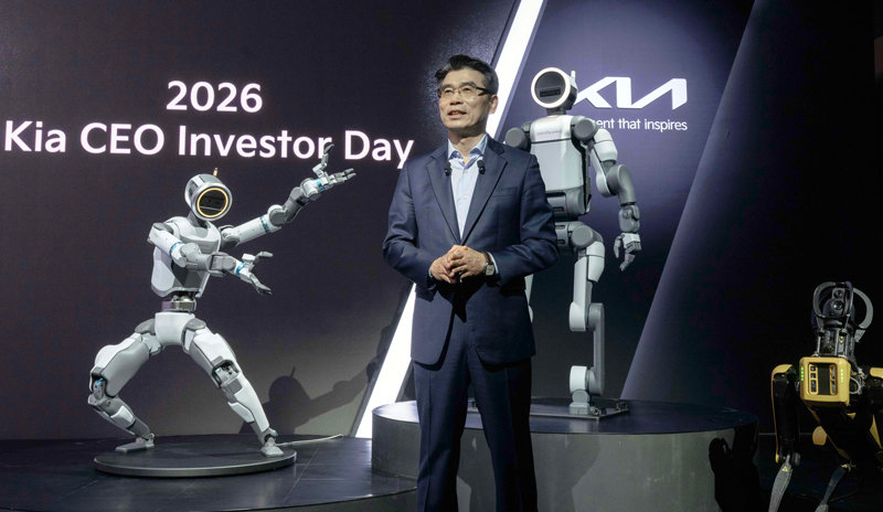 송호성 기아 사장이 9일 서울 중구 신라호텔에서 열린 ‘2026 기아 CEO 인베스터 데이’에서 발표하고 있다. 기아 제공