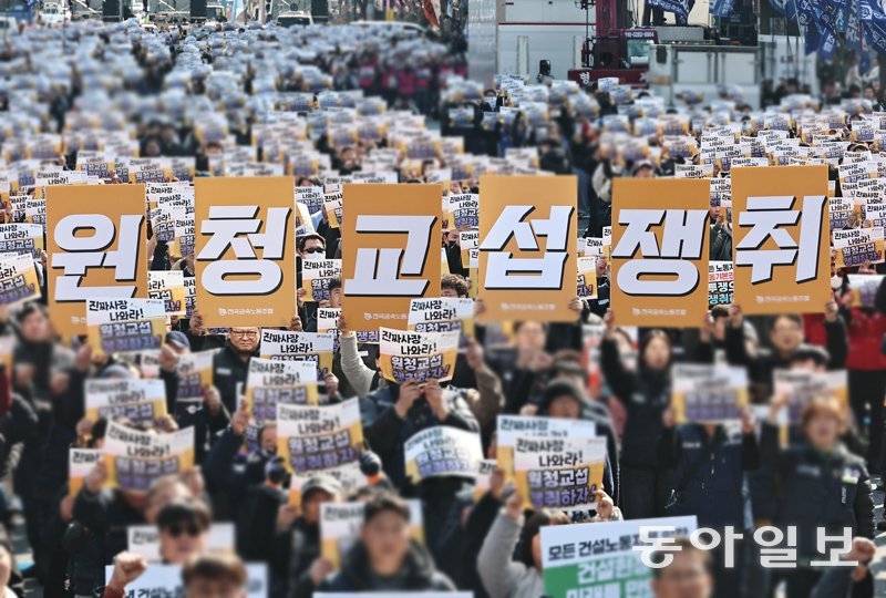 대기업-은행-공기관 줄줄이… 노동위, 하청노조 손 들어줘