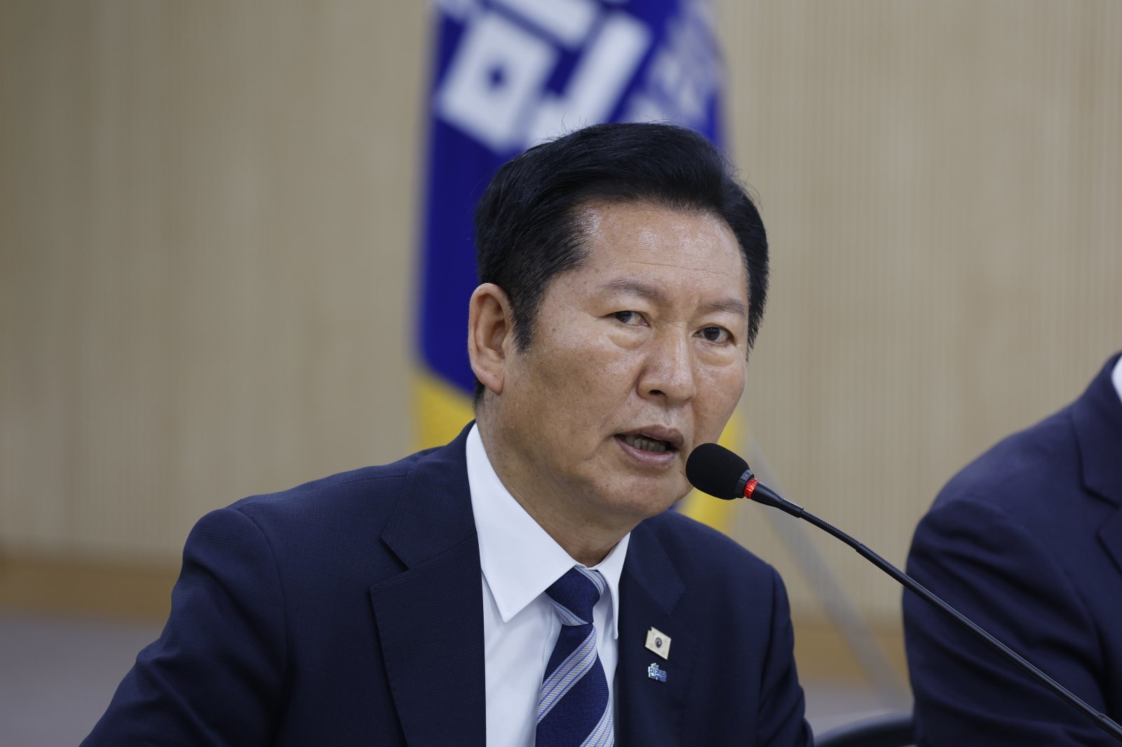정청래 “재보선 후보 전 지역 다 공천”…혁신당 요구 선긋기