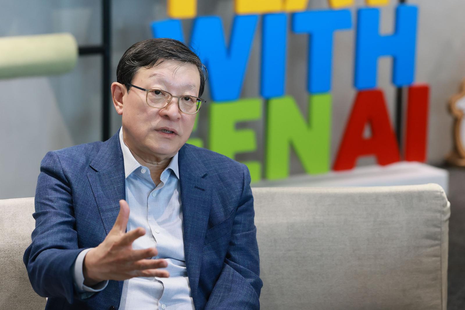 허태수 “AI 잘 쓰는 나라로 도약”…하정우 “AI로 국민 삶 향상 성과내야”