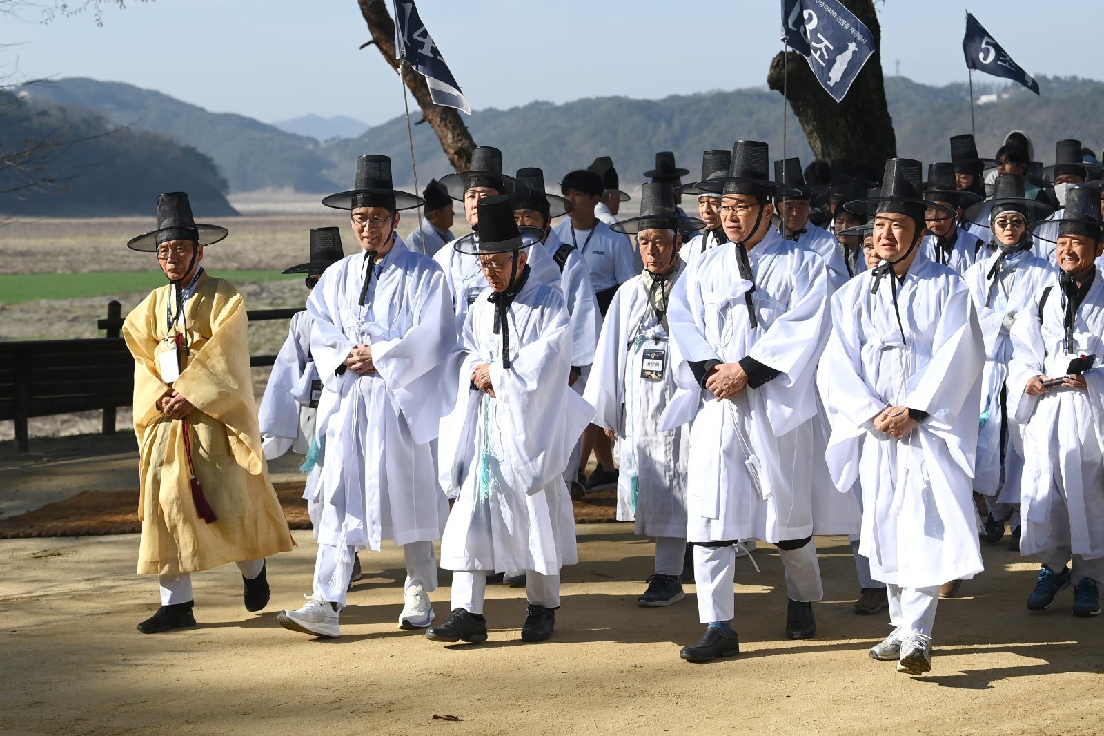 ‘퇴계 마지막 귀향 재현’ 마무리…역대 최대 인원 참여