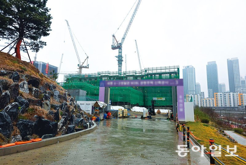 “월례비-추가금 안주면 공사 태업 우려”… 하청업체, 울며겨자먹기
