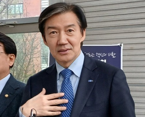 조국, 평택을 출마 유력… 한동훈 “읽기 쉬운 마음” 부산북갑 무게