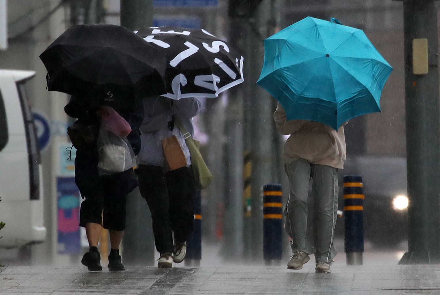 내일 흐리고 제주·남해안 비…낮 26도 따뜻, 일교차 크게 벌어져