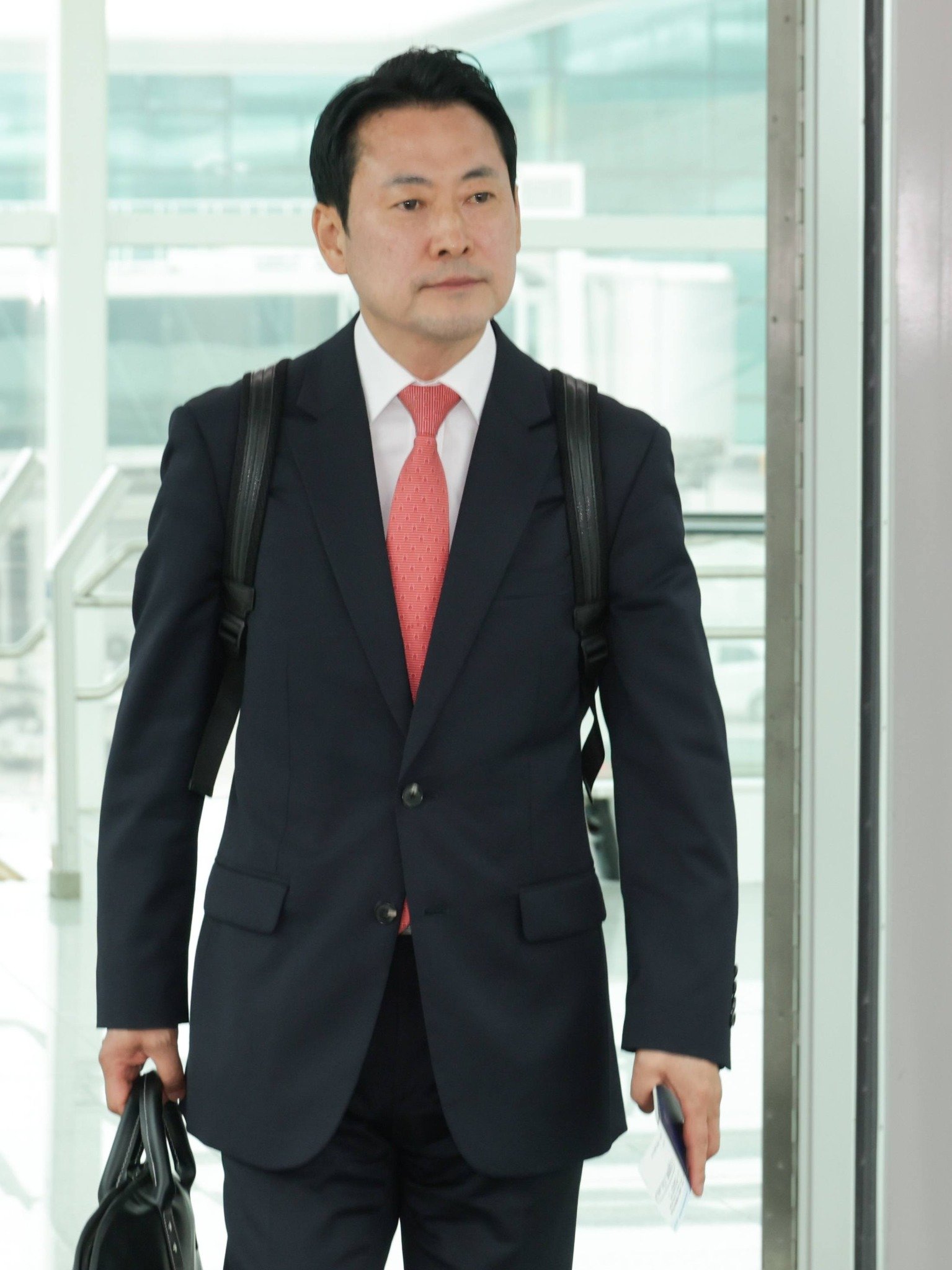 국민의힘 장동혁 대표가 11일 미국 방문을 위해 출국길에 오르고 있다. 장 대표 페이스북 캡처