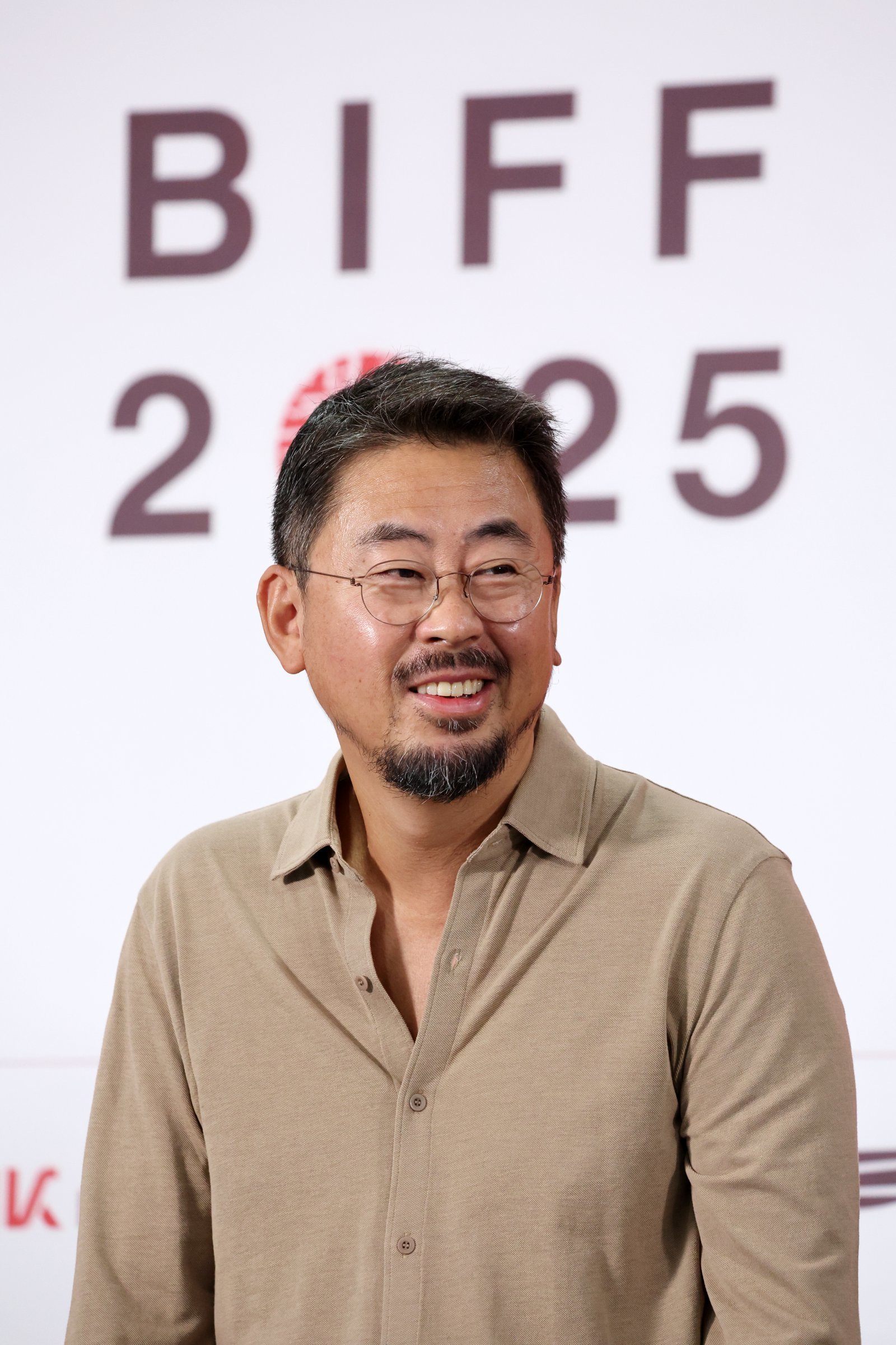 제30회 부산국제영화제 경쟁부분 심사위원장 나홍진 감독이 18일 부산 해운대구 영화의전당 비프힐에서 기자회견을 하고 있다. 2025.09.18. [부산=뉴시스]