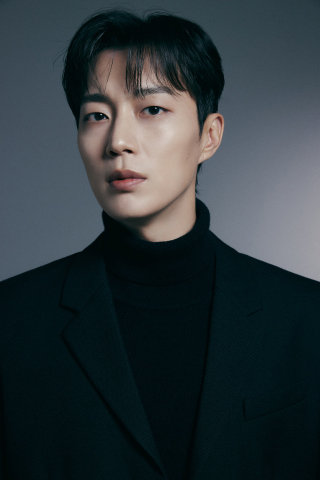 배우 윤두준, 15일 프로야구 롯데-LG전 시구…‘맹활약’ 천성호 요청