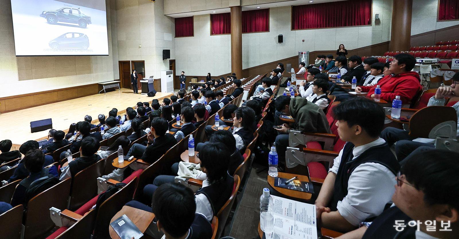 AI에 뺏긴 기술 일자리… 직업계고 졸업생 절반 취업 대신 진학