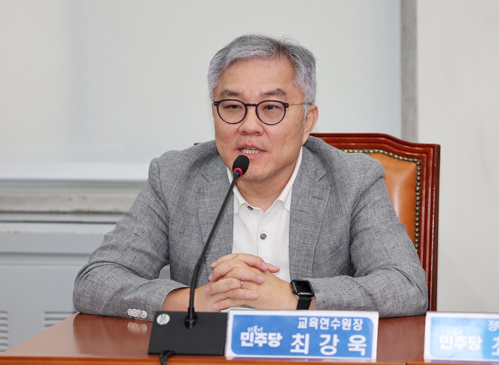 종합특검, ‘방첩사 블랙리스트 의혹’ 최강욱 전 의원 조사