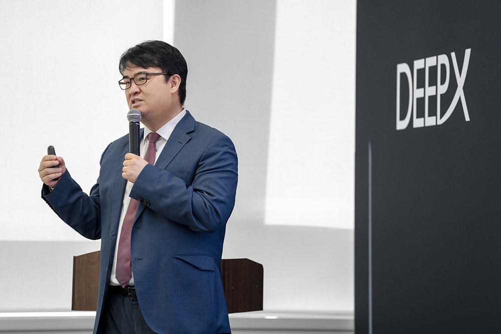 ‘피지컬 AI 인프라 기업’ 선언한 딥엑스, 전성비·총소유비용 앞세워 세계 시장 공략