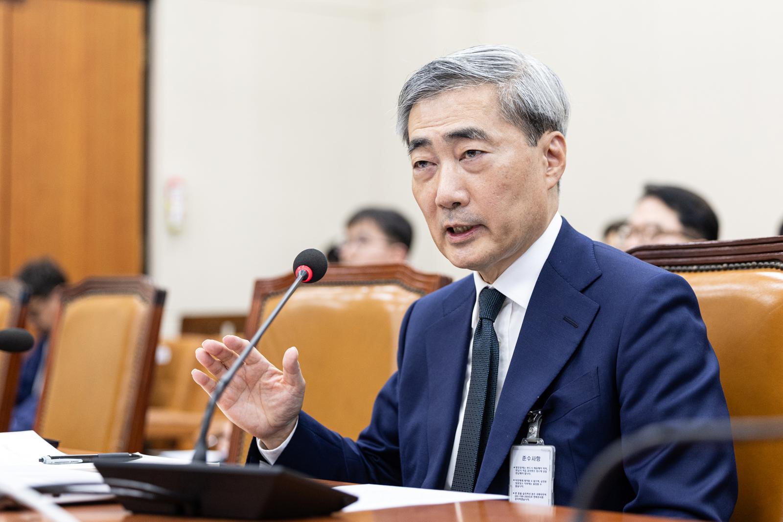신현송 “현 상황은 성장보다 물가 우선”…금리 인상 가능성 시사