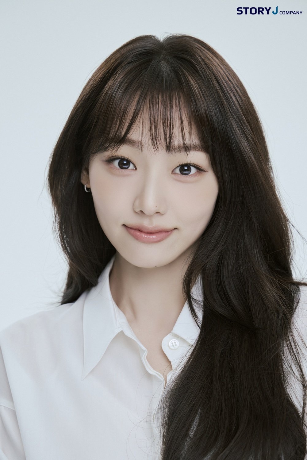 강미나, 이렇게 예뻤나…새 프로필서 물오른 청순 미모
