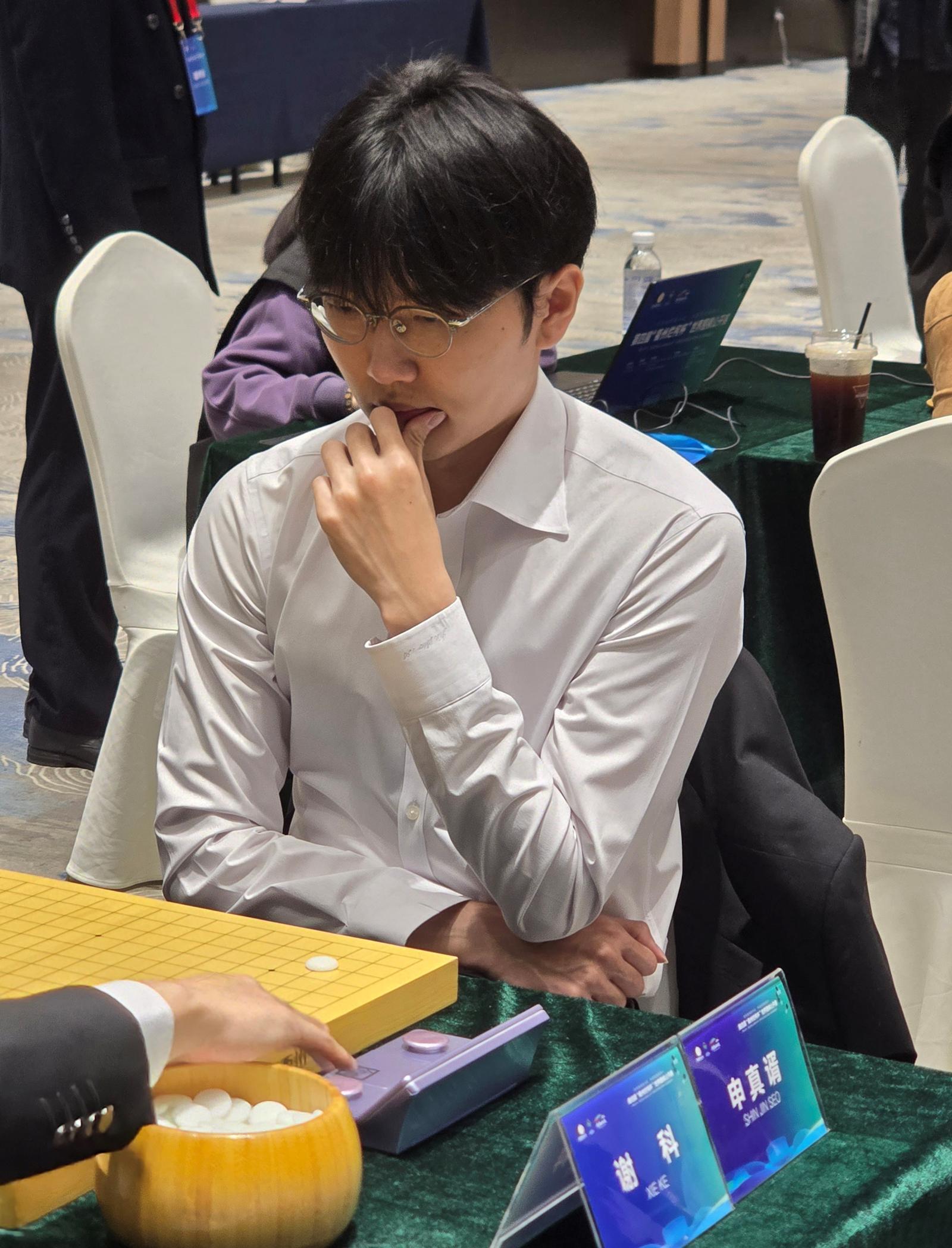 신진서·박정환, 중국 기사 꺾고 란커배 세계바둑오픈 16강 진출