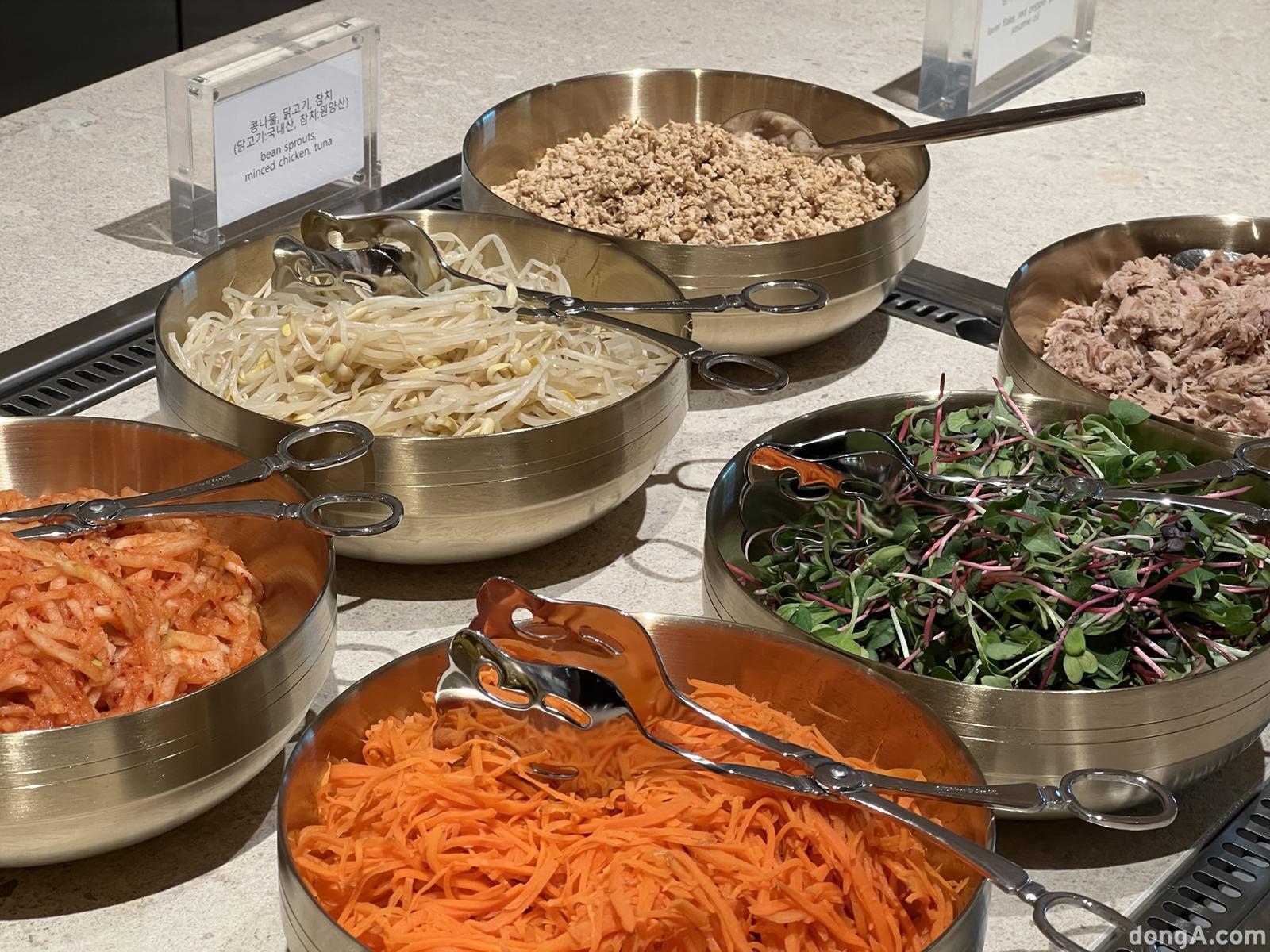 대한항공 프레스티지 서편 라운지 비빔밥 재료. 김민범 기자