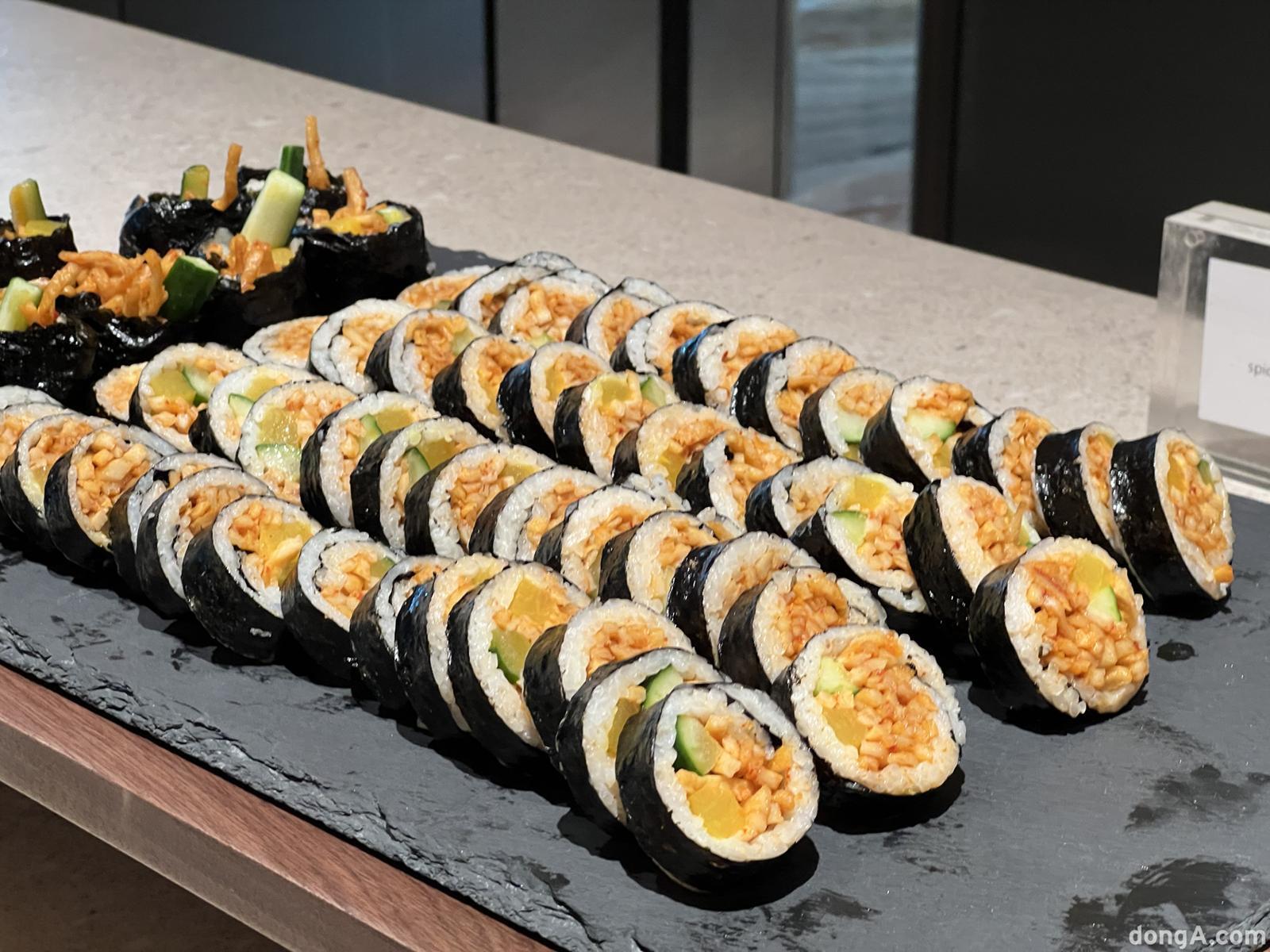 대한항공 프레스티지 서편 라운지 김밥. 김민범 기자