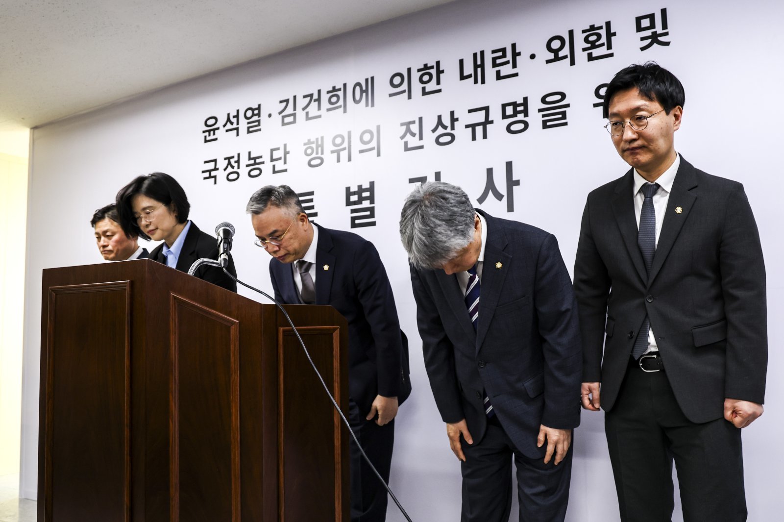 ‘이화영 변호인 이력’ 논란에…권영빈 특검보 결국 교체