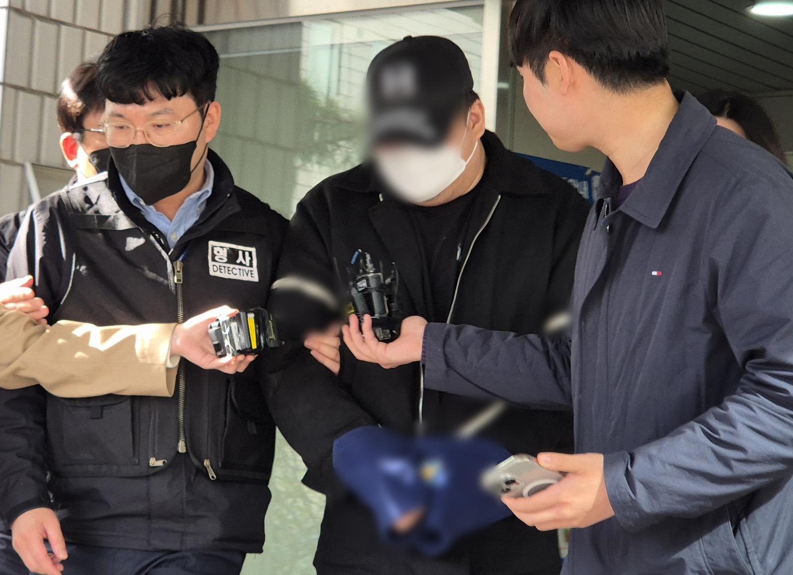 ‘3살 아들 폭행 사망’ 부모 휴대전화서 장기간 학대 정황 확인