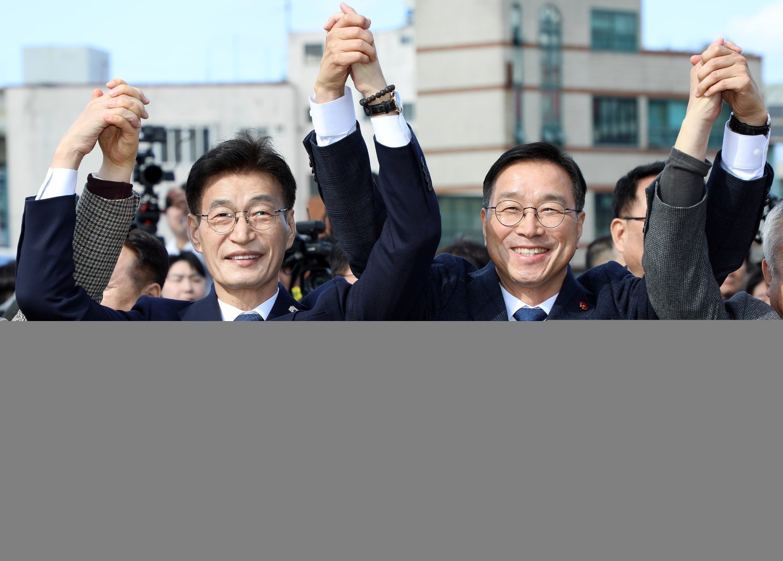 Wi Seong-gon confirmed as Democratic Party's Jeju governor candidate