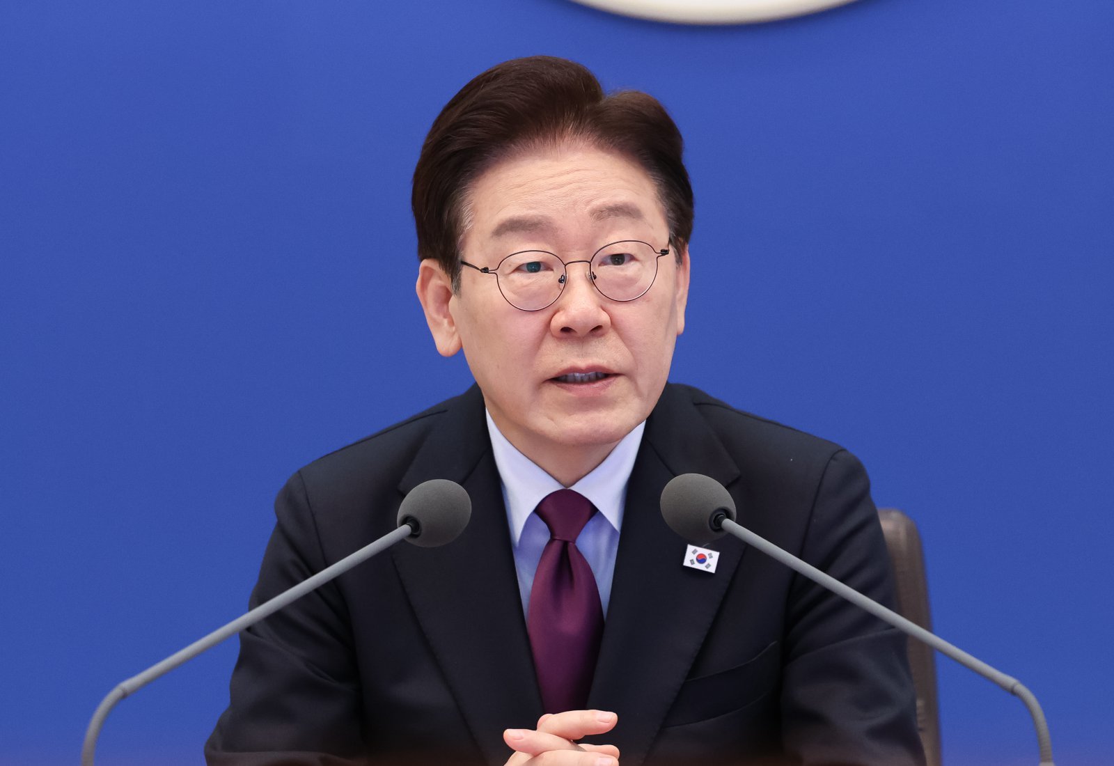李가 띄운 ‘공무원 초과근무 한도’ 개선…“수당 현실화 우선”