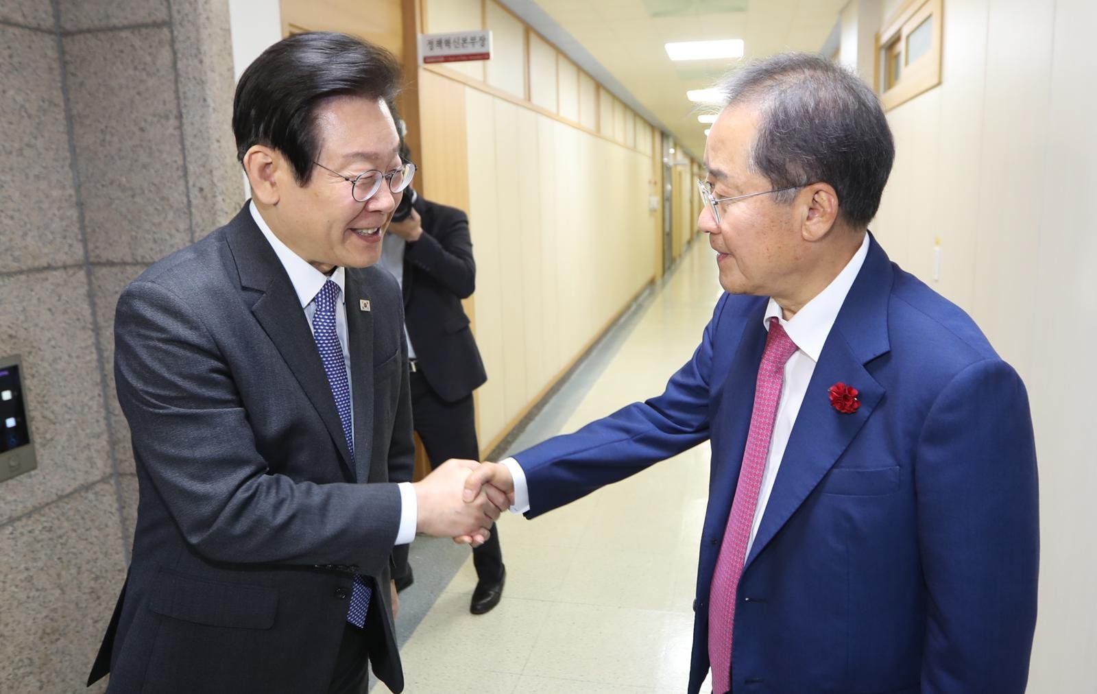 홍준표, 李 오찬 후 총리설에 “자리 흥정하러 간 것 아냐”