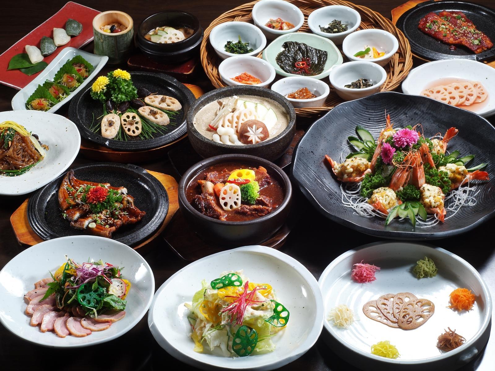 광주를 찾는 여행객들이 꼭 맛봐야 할 음식으로 김치와 송정리 떡갈비, 육전, 오리탕, 무등산 보리밥, 한정식, 상추튀김, 주먹밥, 애호박찌개 등이 꼽힌다. 광주시 제공