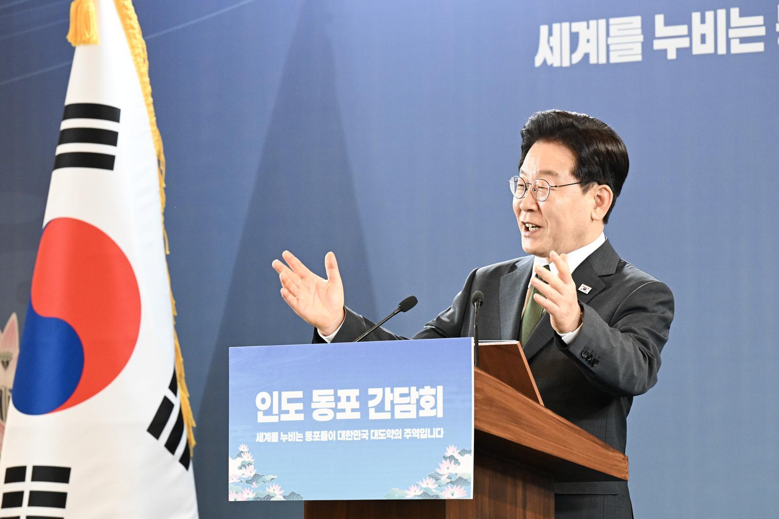 이재명 대통령이 19일 인도 뉴델리 한 호텔에서 열린 인도 동포 간담회에서 격려사를 하고 있다. 2026.04.19 청와대사진기자단