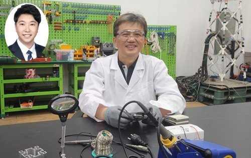 KAIST 기계공학과 이필승 교수(가운데), 배준한 석사 졸업생(KAIST 제공)