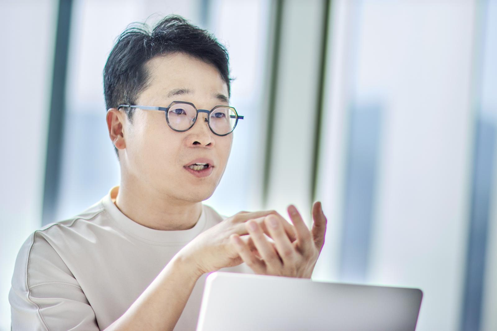 네이버 해피빈 이일구 대표가 인터뷰에 응하고 있다. 김수연 기자 xunnio410@donga.com