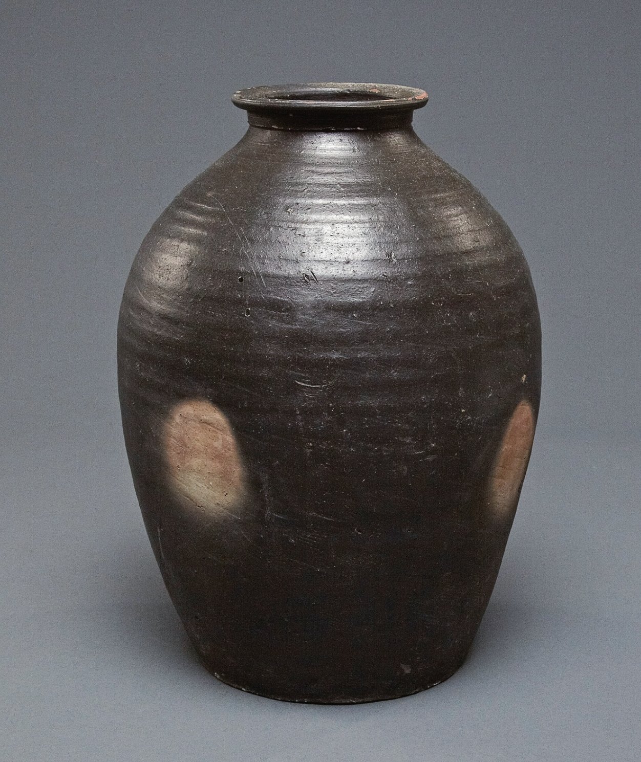 고려 운반선 ‘마도 3호선’에서 발굴된 젓갈 항아리. 사진 출처 해양유산연구원